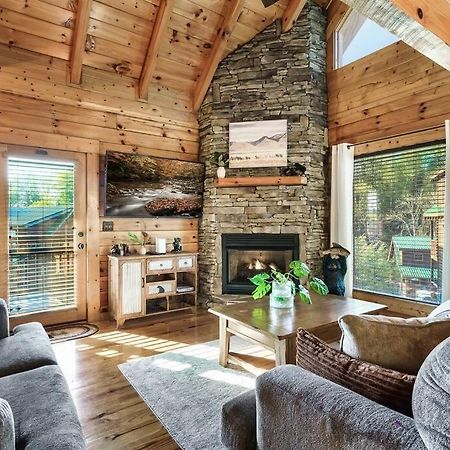 Groot'S Place - 5 Min To Main Parkway!! Pigeon Forge Bagian luar foto