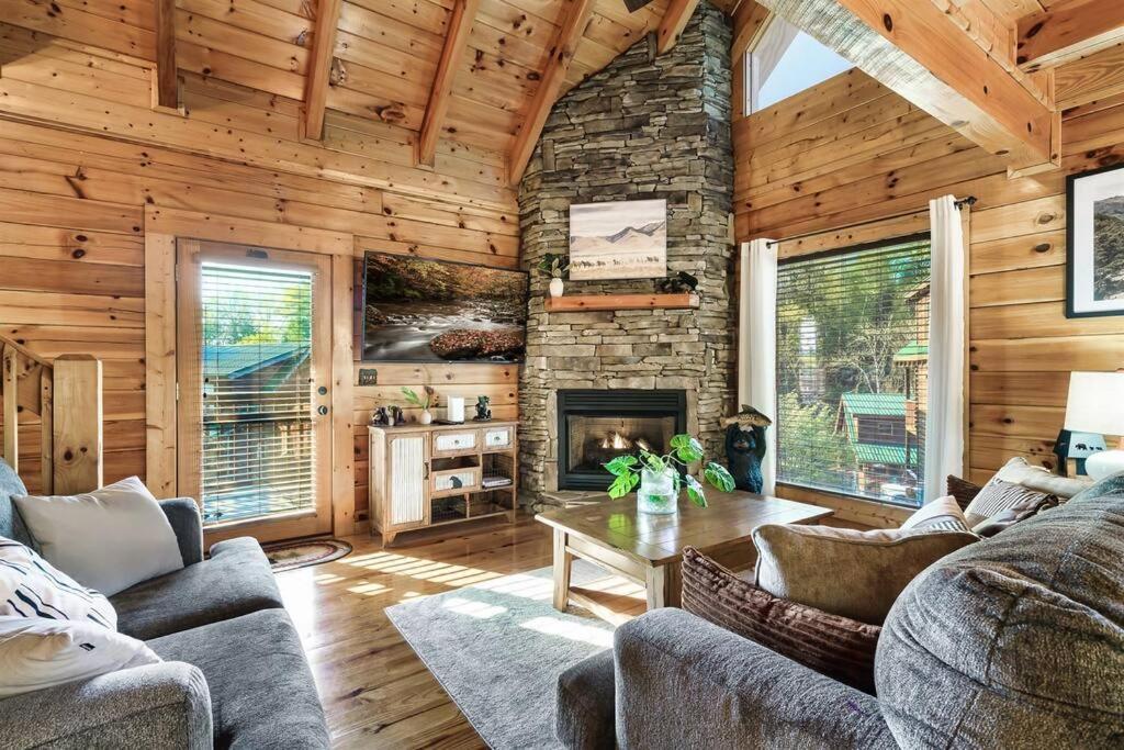 Groot'S Place - 5 Min To Main Parkway!! Pigeon Forge Bagian luar foto